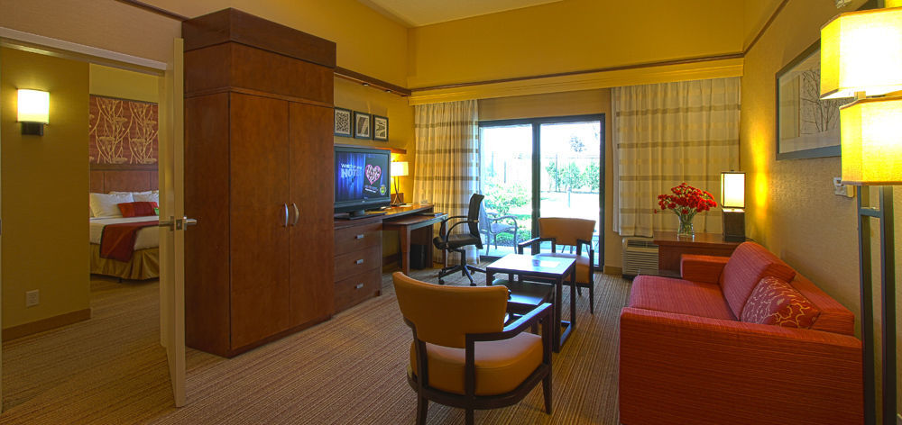 Courtyard Bethlehem Lehigh Valley/I-78 Экстерьер фото